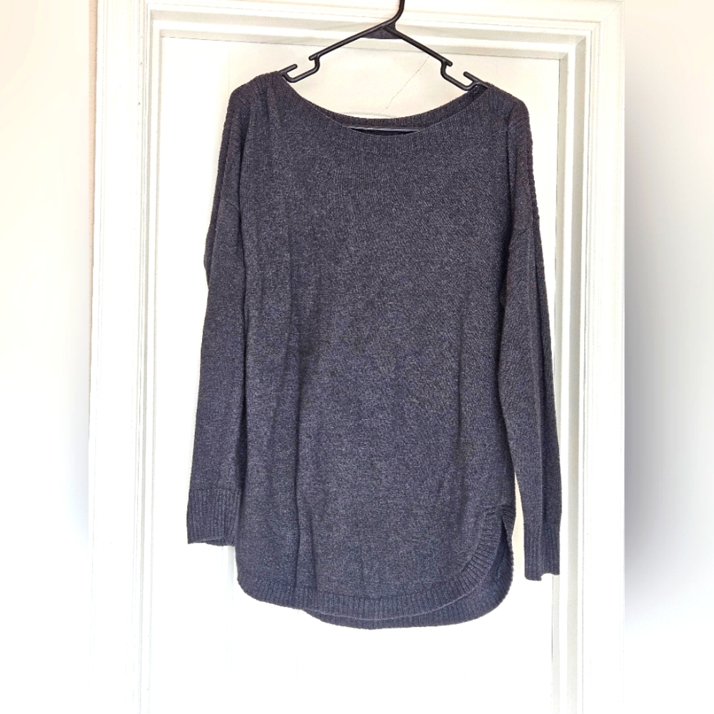 Oversized curved hem sweater